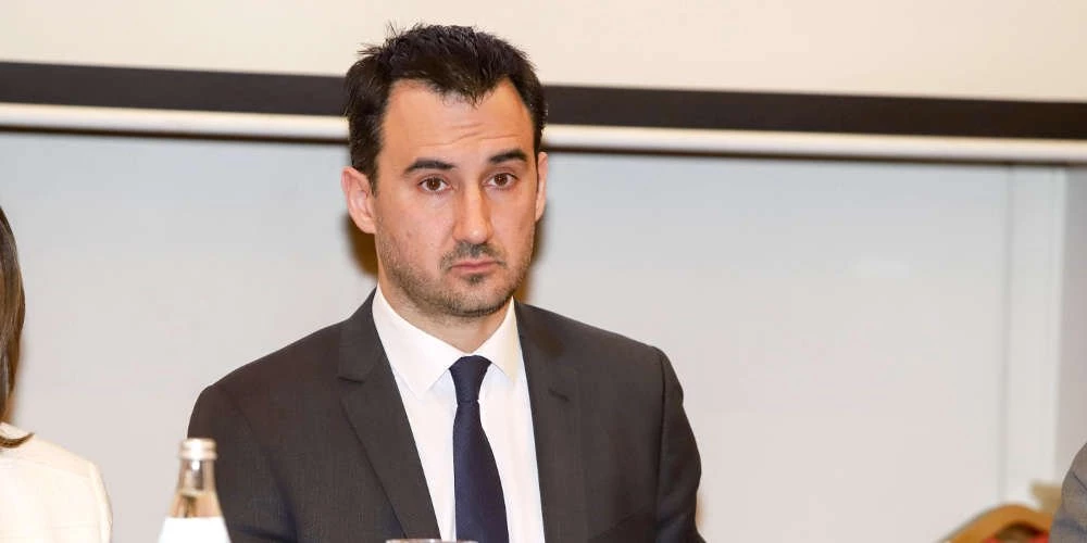 Υποσχέσεις Χαρίτση: Προανήγγειλε προσλήψεις